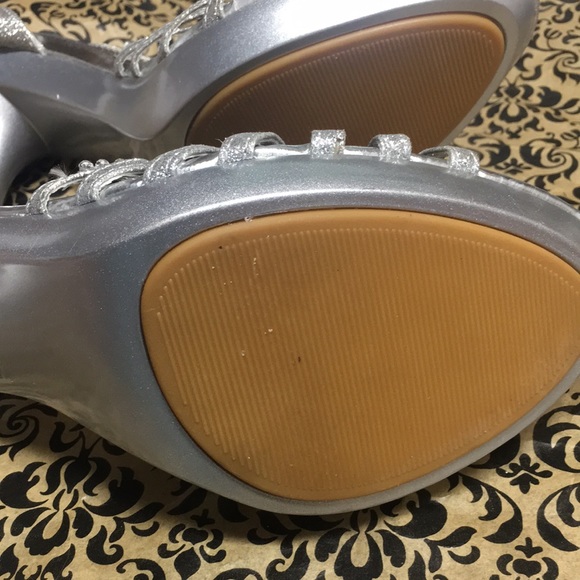 Wild Rose Silver Glitter Rhinestone High Heels 11 - Picture 7 of 12